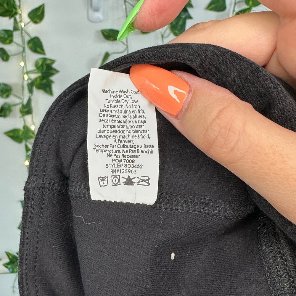 Beyond Yoga Charcoal Leggings Sz. S - Picture 5 of 5